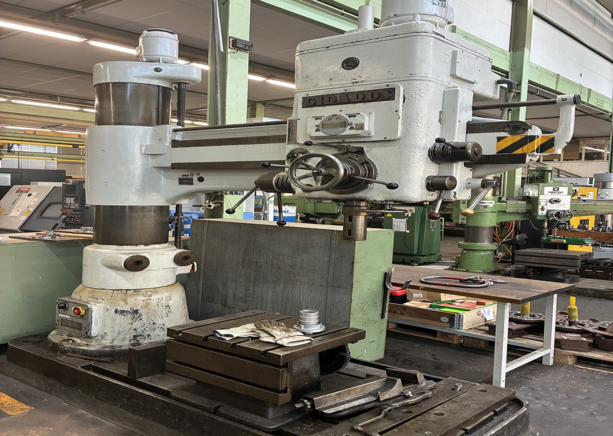 Radialbohrmaschine Girards